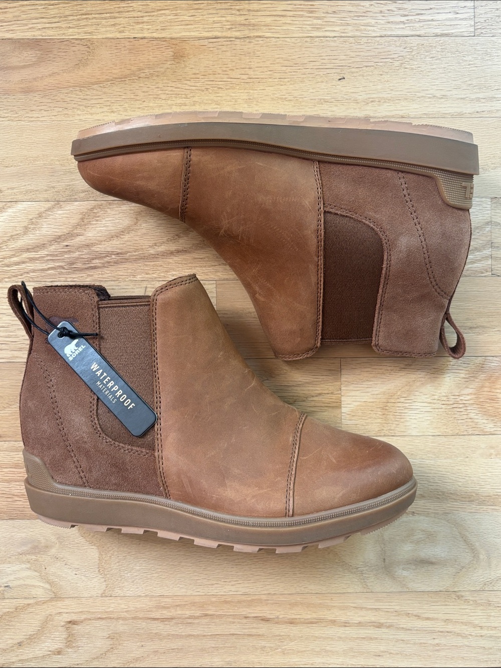NWT Sorel Women's Size 8 Evie II Chelsea Boots Taffy Gum Brown Waterproof Suede